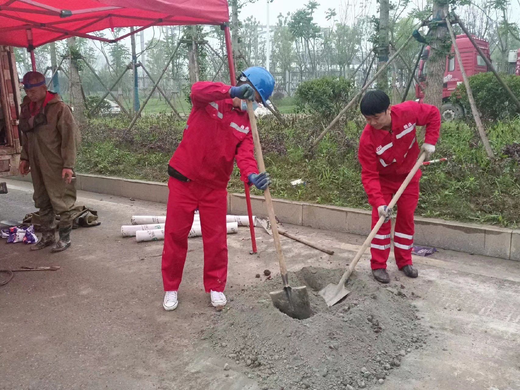 黄龙管道疏通哪家好】及时进行市政管道清淤